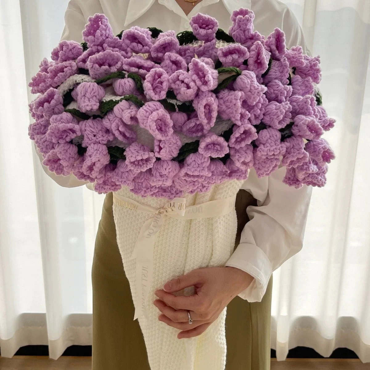 Tiktrove Bouquet Blanket - Image 4