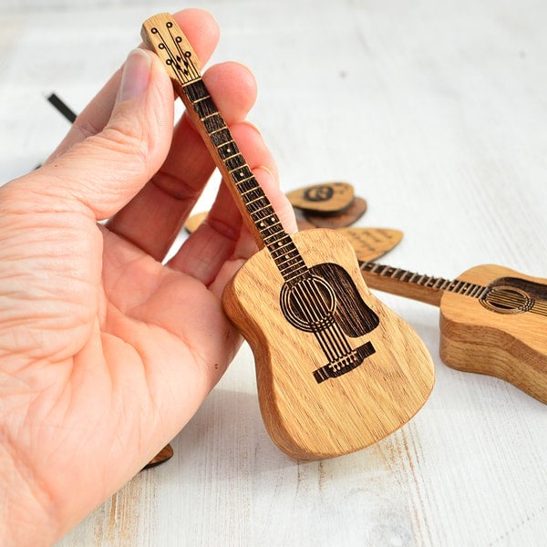 🎁Mini Cute Edition Wooden Guitar Plectrum Case🎸 - Image 7