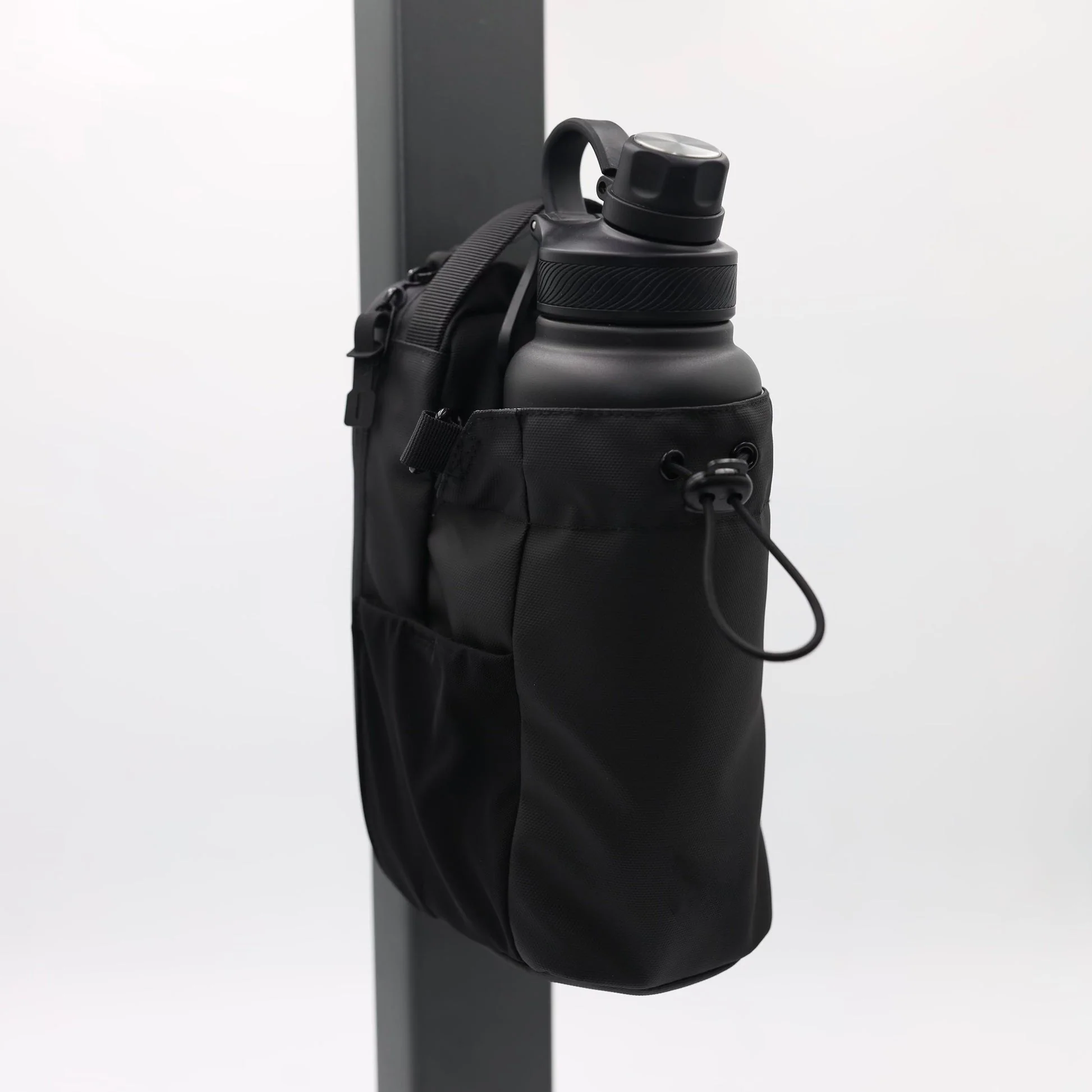 Magnetic Gym Bag for Gym, Travel, Work, and Sports - Image 16