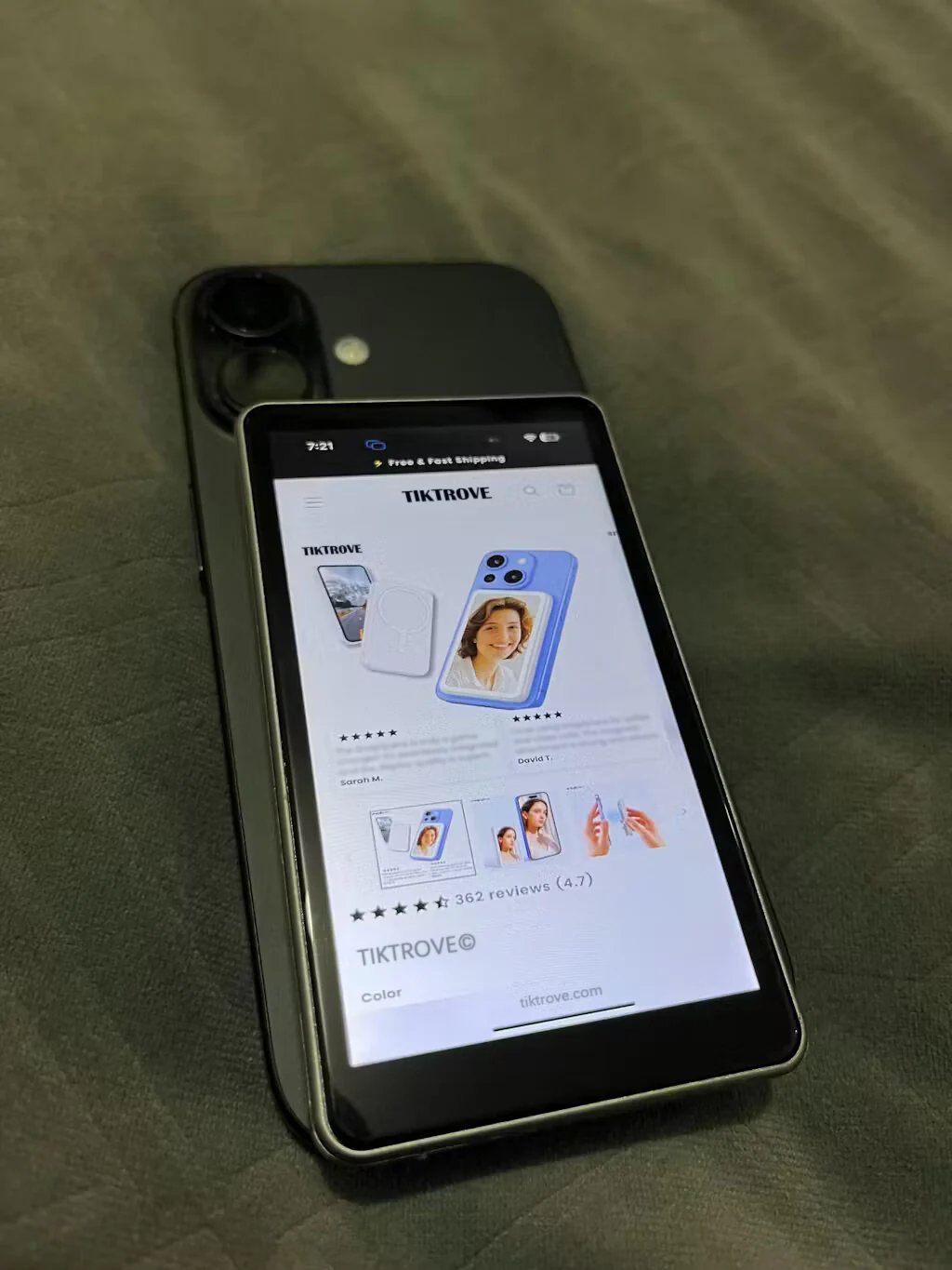 Magnetic Phone Vlog Monitor Screen Display For Selfie - Image 9