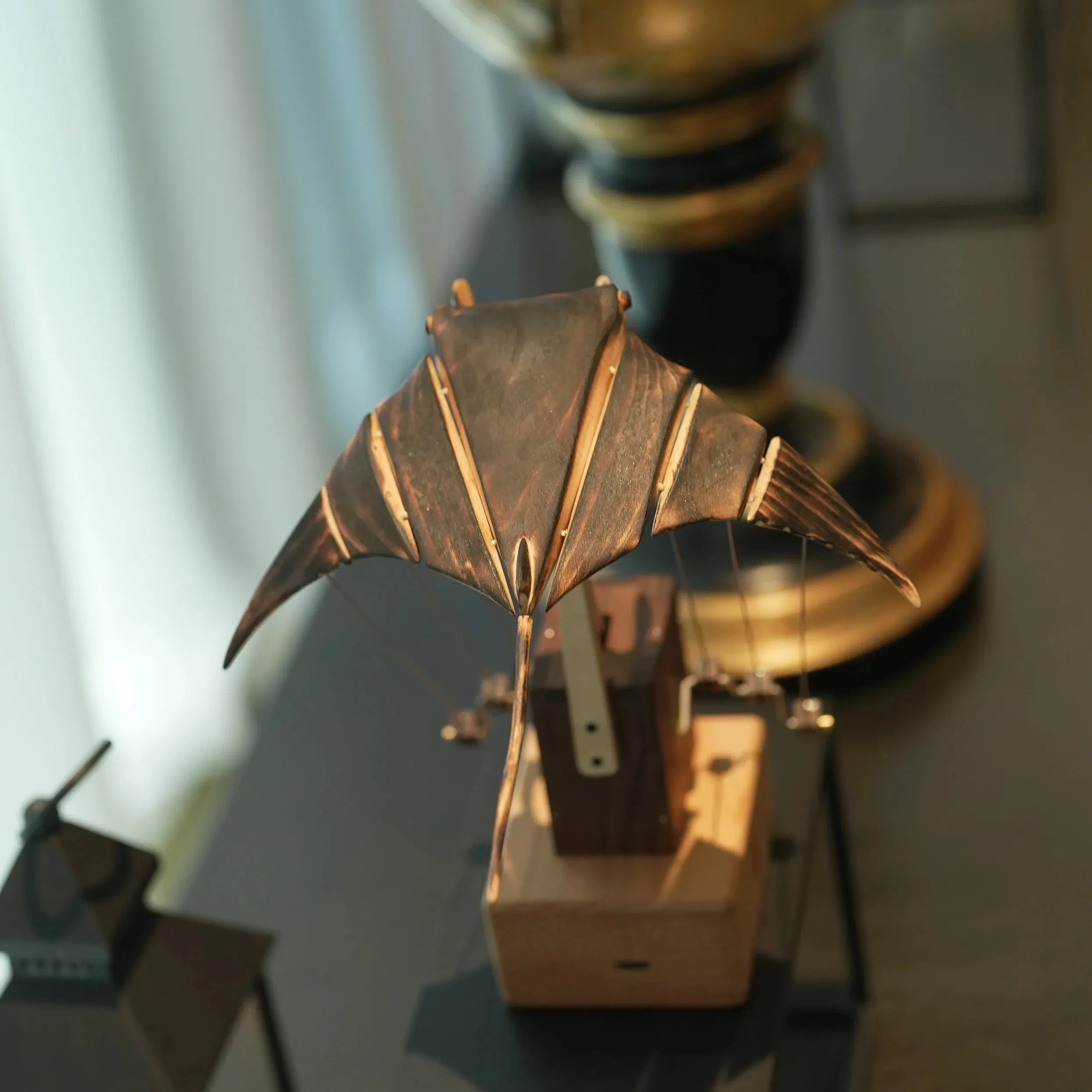 Upgraded Version Handmade Wooden Electric Bionic Manta Ray Ornament - Image 5