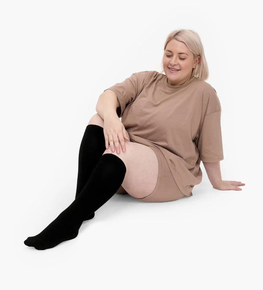 Tiktrove Advanced Wide Compression Socks For Pain Relief - Image 3